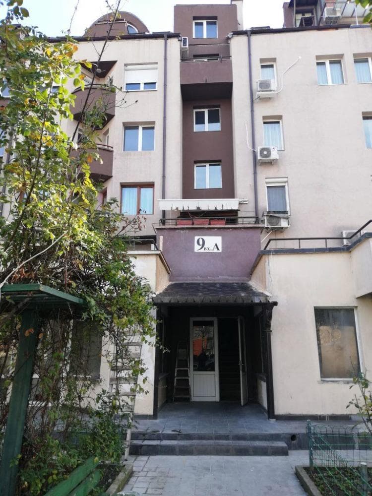 Тристаен апартамент - гр. София, София град – photo 1 of 13